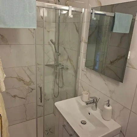 Apartment Alproza *